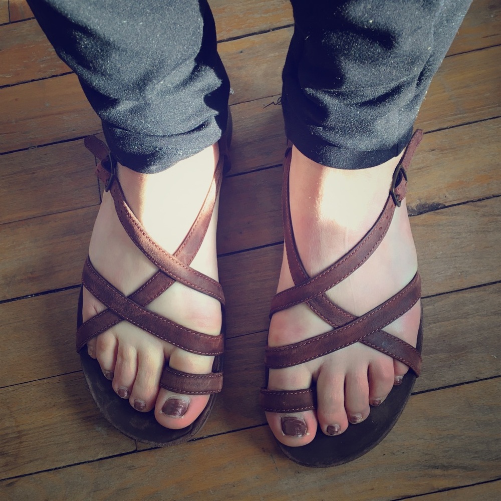 Chaco Leather Dorra Sandals. Mecca brown tan color